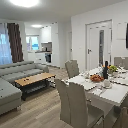 Srdarovic Apartment Drage