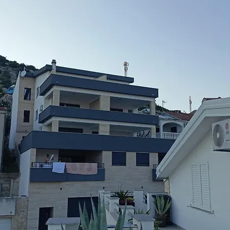 Apartment Srdarovic