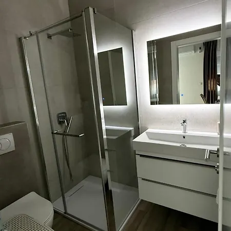 Srdarovic Apartment *