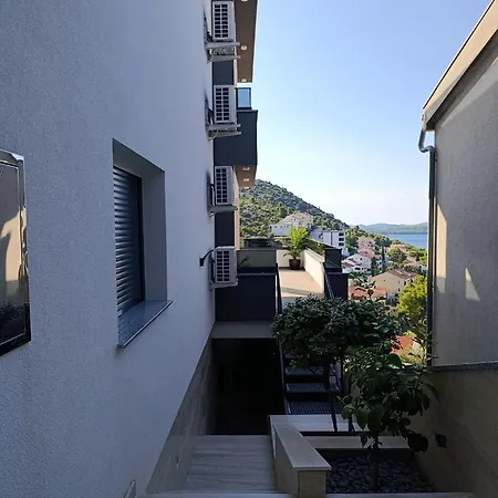 Apartment Srdarovic Drage